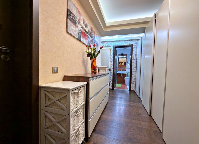 Ghencea, apartament 3 camere, 2 bai, 2 balcoane, 143 mp, lux,