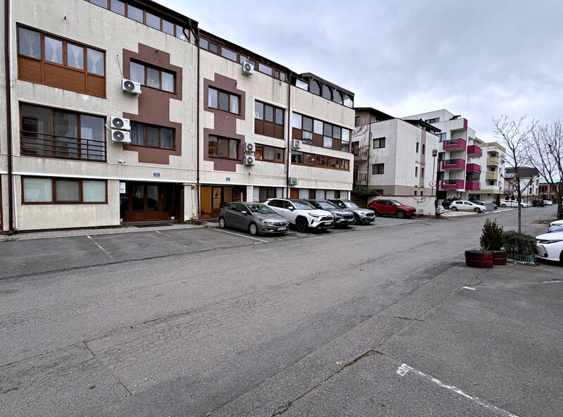 Ghencea, apartament 3 camere, 2 bai, 2 balcoane, 143 mp, lux,